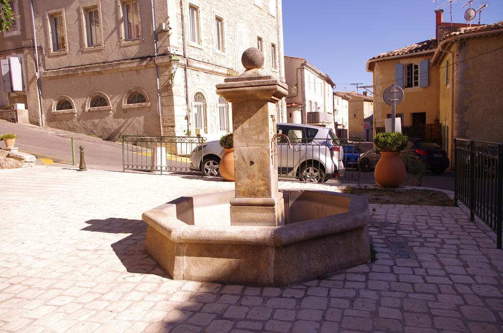 Lei Meissoun Mallemort Exterior photo
