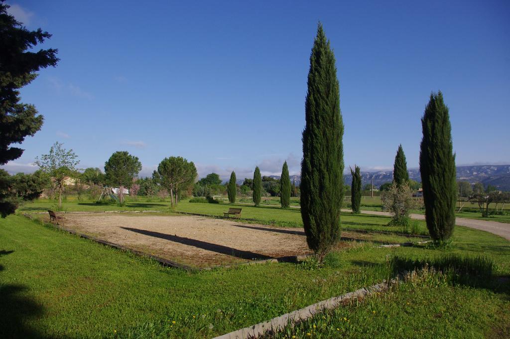 Lei Meissoun Mallemort Exterior photo